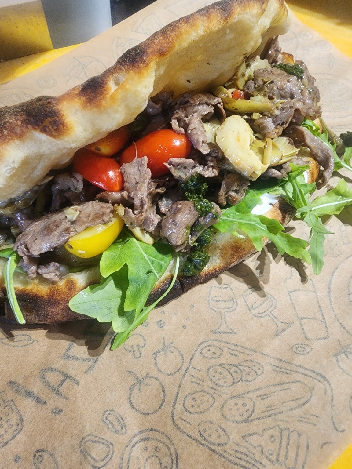 כריך חם ועמוס